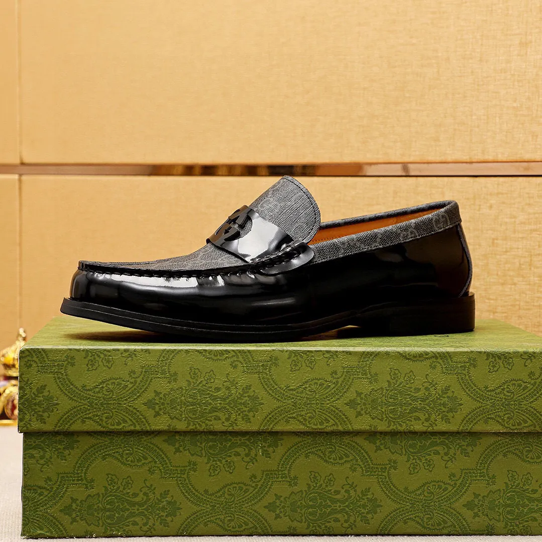 Men's shoes 💰480 💐 Product trademark: GUCCI "Gucci" casual leather shoes Regular size: 38-44 (45🉑️customized) Product materials: Selected imported first-layer open-edge beaded cowhide leather upper + luxury hardware buckle, imported water-dyed cowhide leather lining. Strong three-dimensional visual effect, combined outsole Color: 3⃣️colors available